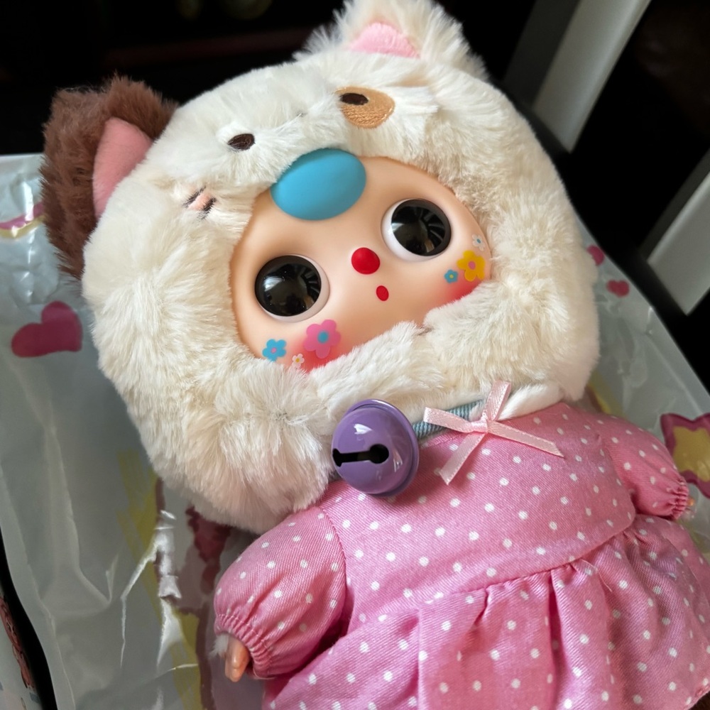 Baby Three Kitten Wardrobe Sweet Pink Plush Pendant - Picture 3 of 6